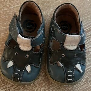 Livie & Luca Elephant Toddler Shoes - Size 5
